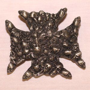 Iron cross skulls belt buckle